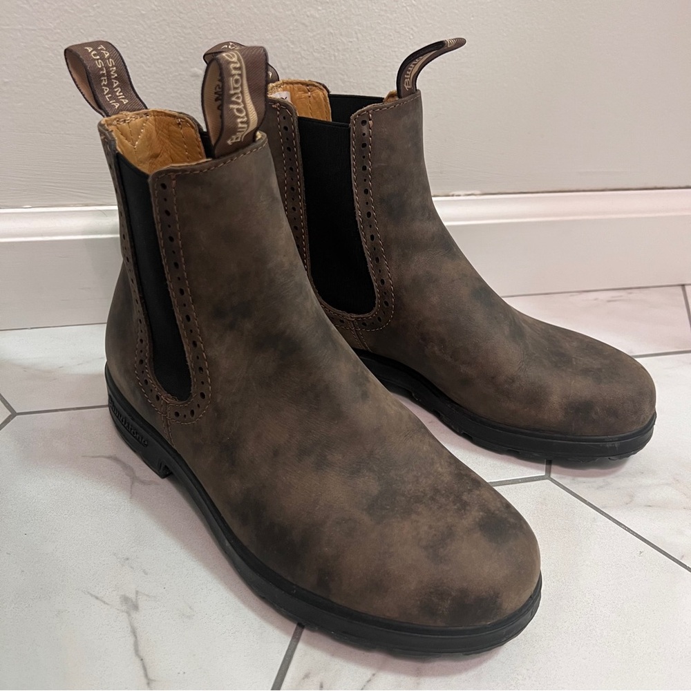 Blundstone High-Top 1351 Rustic Brown Chelsea Boot Size 8 Women's
